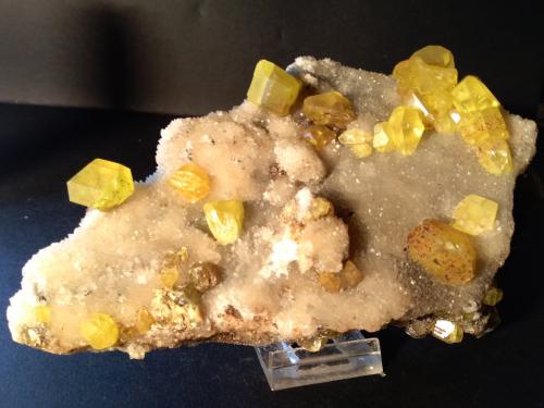 Sulphur, Calcite<br />Mina Cozzo Disi, Casteltermini, Provincia Agrigento (Girgenti), Sicilia, Italia<br />19,5 x 10,5 cm<br /> (Author: Sante Celiberti)