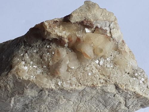 Calcite, Dolomite<br />Falkenstein, Schwaz, Brixlegg-Schwaz area, Schwaz District, Inn Valley, North Tyrol, Tyrol/Tirol, Austria<br />6 x 4 cm<br /> (Author: Volkmar Stingl)