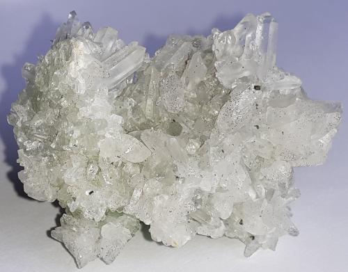 Quartz, Calcite, Pyrite, Fluorite<br />Baimashan tunnel (construction site), Qianbaxia, Wuyishan, Nanping Prefecture, Fujian Province, China<br />5,5 x 4 cm<br /> (Author: Volkmar Stingl)
