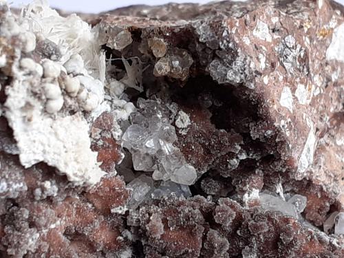 Dawsonite, Aragonite, Quartz<br />Terlano (Terlan), Bolzano Province, Trentino-Alto Adige (Trentino-Südtirol), Italy<br />8 x 6 cm<br /> (Author: Volkmar Stingl)