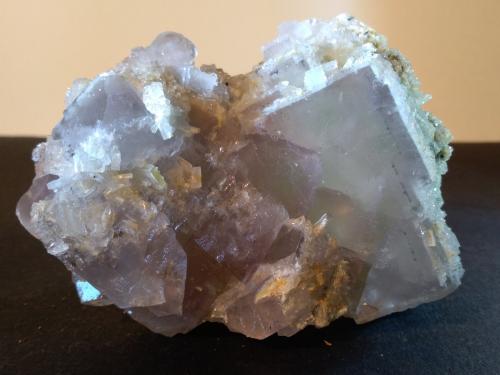 Fluorite, Baryte<br />Jaimina Mine, Obdulia vein, Caravia mining area, Trechorio, Carrales, Caravia, Comarca Oriente, Principality of Asturias (Asturias), Spain<br />91 x 60 mm<br /> (Author: Sante Celiberti)