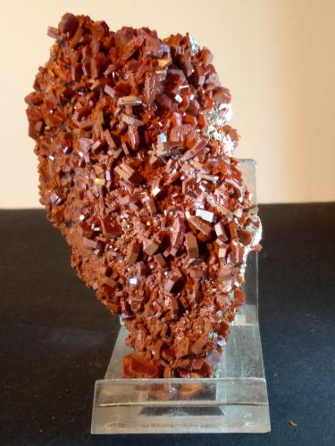 Vanadinite<br />Mibladen (distrito minero Mibladen), Midelt, Provincia Midelt, Región Drâa-Tafilalet, Marruecos<br />98 x 59 mm<br /> (Author: Sante Celiberti)