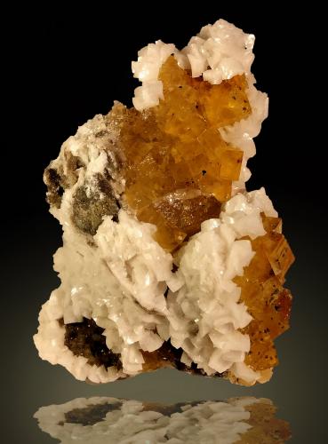 Fluorite and Dolomite<br />Moscona Mine, El Llano, Solís, Corvera de Asturias, Comarca Avilés, Principality of Asturias (Asturias), Spain<br />66 mm x 78 mm x 32 mm<br /> (Author: Firmo Espinar)