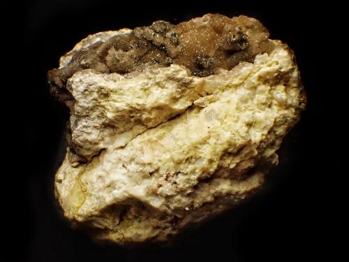 Piromorfita/Fosfohedifana<br />Pepito Mine, Mont-Ras, Comarca Baix Empordà, Gerona / Girona, Catalonia / Catalunya, Spain<br />3 x 4 cm<br /> (Autor: Emilio Téllez)