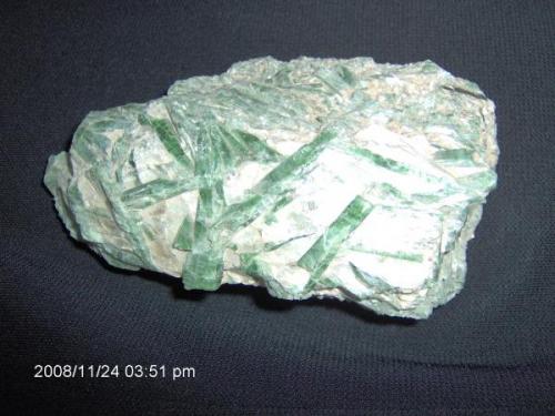 Actinolite on Talc
11cm x 7 cm
Lake Wenatchee, Chelan Cty, Washingon, USA (Author: Linda Smith)