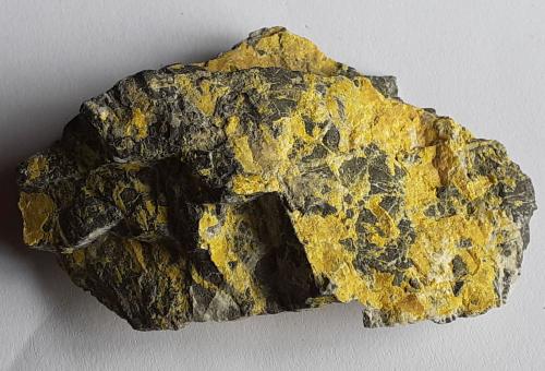 Orpiment<br />Stein, Dellach, Drau valley, Spittal an der Drau, Hohe Tauern, Carintia/Kärnten, Austria<br />6,5 x 4,5 cm<br /> (Author: Volkmar Stingl)