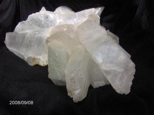 Swallow-tail twinned selenite
Art Wilson Quarry
Lyon County, Nevada, USA (Author: Linda Smith)