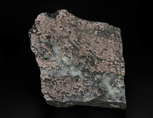 Rhodochrosite, Quartz<br />Mina Algonquin, Phillipsburg, Distrito Phillipsburg, Condado Granite, Montana, USA<br />9.2 x 8.9 cm<br /> (Author: am mizunaka)