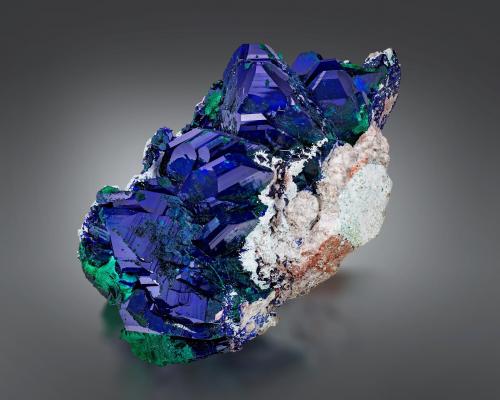 Azurite<br />Milpillas Mine, Cuitaca, Municipio Santa Cruz, Sonora, Mexico<br />17 x 8.5 x 8.5 cm / main crystal size : 5.1 cm<br /> (Author: MIM Museum)