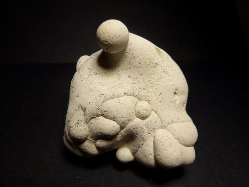 Ópalo (variedad menilito)<br />Yacimiento de yesos, Galera, Comarca de Huéscar, Granada, Andalucía, España<br />5 x 5 cm.<br /> (Autor: javier ruiz martin)