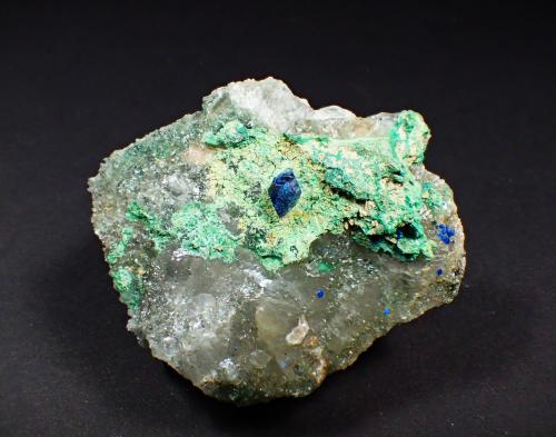 Cumengeite, Gypsum, Paratacamite<br />Amelia Mine, Santa Rosalía (El Boleo), Boleo District, Municipio Mulegé, Baja California Sur, Mexico<br />58 mm x 58 mm x 25 mm<br /> (Author: Don Lum)