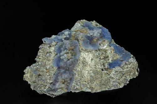 Quartz (variety chalcedony)<br />September Mine (9th of September Mine) , Madan mining area, Rhodope Mountains, Smolyan Oblast, Bulgaria<br />13.0 x 7.5 cm<br /> (Author: am mizunaka)