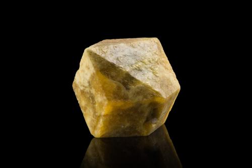 Londonite<br />Ambatomigaby pegmatite, Ampanivana, Andrembesoa, Betafo District, Vakinankaratra Region, Madagascar<br />3.5 x 2.5 x 2.5 cm<br /> (Author: MIM Museum)