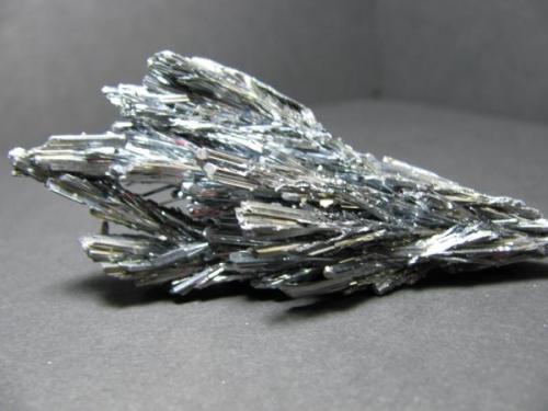 Stibnite
Guizhou Province, China
8.5cm x 4cm (Author: Linda Smith)