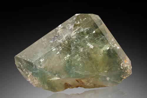 Topaz<br />Marambaia, Caraí, Jequitinhonha, Minas Gerais, Brasil<br />34 x 20 x 21 cm / main crystal: 34.0 cm<br /> (Author: MIM Museum)