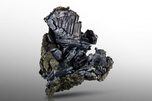 Djurleite-Chalcocite intergrowth<br />Aït Ahmane (auxiliary shaft), Agdz, Bou Azzer mining district, Zagora Province, Drâa-Tafilalet Region, Morocco<br />9.5 x 10 x 7.5 cm / main crystal: 4.9 cm<br /> (Author: MIM Museum)