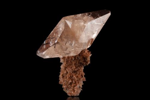 Calcite<br />Daye mining area, Edong, Daye, Huangshi Prefecture, Hubei Province, China<br />16 x 11 x 13 cm / main crystal: 15.0 cm<br /> (Author: MIM Museum)