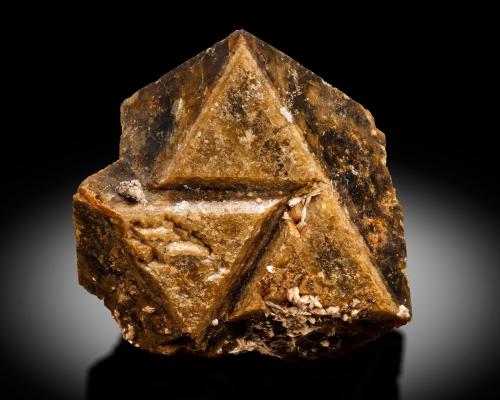 Siderite<br />Poudrette Quarry, Mont Saint-Hilaire, La Vallée-du-Richelieu RCM, Montérégie, Québec, Canada<br />7.5 x 7.5 x 3 cm<br /> (Author: MIM Museum)