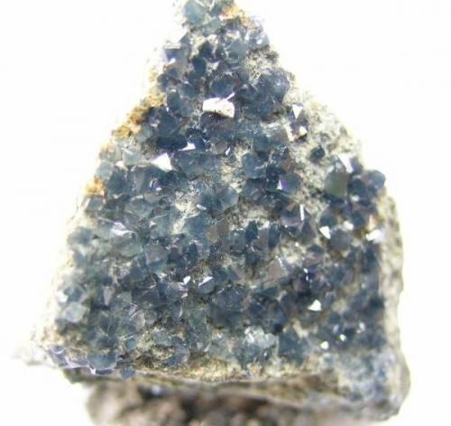 Blue Quartz.
Los Vives - Orihuela - Alicante (Spain)
Size of the specimen: 70x50mm (Author: trencapedres)