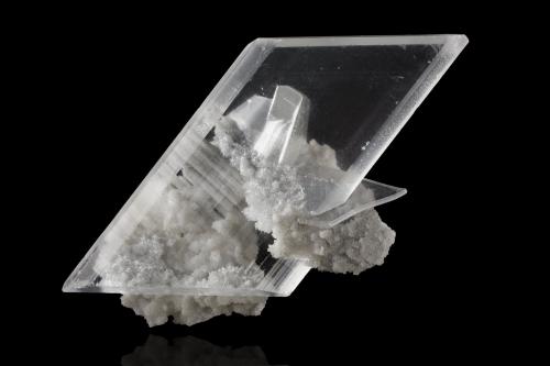Yeso<br />Gibraltar Mine, Cueva de las Espadas, Naica, Municipio Saucillo, Chihuahua, Mexico<br />13,0 x 6,5 x 4,5 cm<br /> (Autor: Museo MIM)