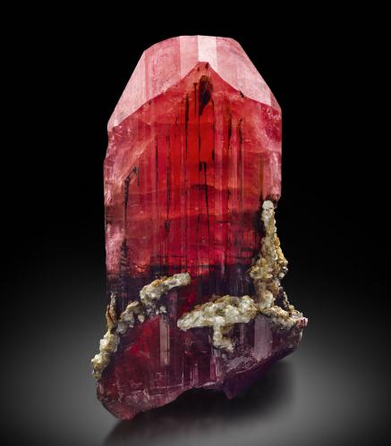 Väyrynenita<br />Dassu, Braldu Valley, Shigar District, Gilgit-Baltistan (Northern Areas), Pakistan<br />6,5 x 2 x 1 cm<br /> (Autor: Josele)