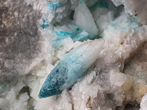 Calcite, Malachite, Dolomite<br />Ringenwechsel Mining District, Troi, District Schwaz, Inn Valley, North Tyrol, Tyrol/Tirol, Austria<br />10 x 7 cm<br /> (Author: Volkmar Stingl)