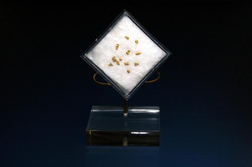Oro<br />Cerro del Sol (Cerro del Oro), Cenes de la Vega, Comarca Vega de Granada, Granada, Andalucía, España<br />2 - 3 mm.<br /> (Autor: Antonio P. López)