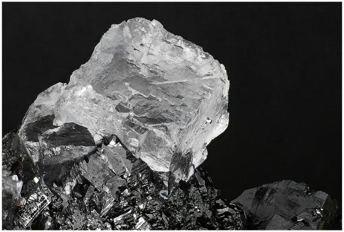 Sphalerite, Fluorite, Dolomite<br />Mina Elmwood, Carthage, Distrito Central Tennessee Ba-F-Pb-Zn, Condado Smith, Tennessee, USA<br />160 mm x 160 mm x 70 mm<br /> (Author: silvia)