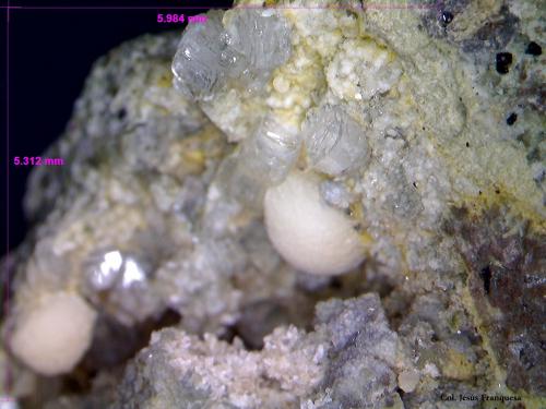 Clinoptilolita y Ferrierita.<br />Los Escullos, Níjar, Comarca Metropolitana de Almería, Almería, Andalucía, España<br />5´984 x 5´312 mm.<br /> (Autor: Jesus Franquesa Baucells)