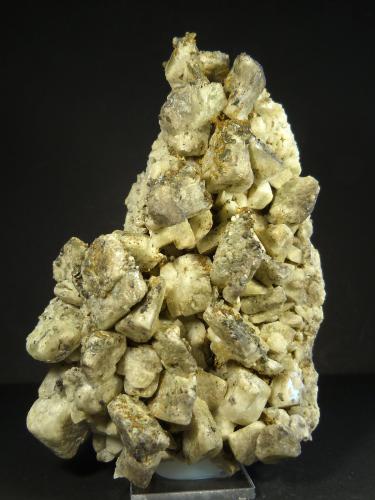 Albita<br />Negral Quarry, Cuesta del Negral, Pozo Alcón, Comarca Sierra de Cazorla, Jaén, Andalusia, Spain<br />11 x 8 cm.<br /> (Autor: Felipe Abolafia)