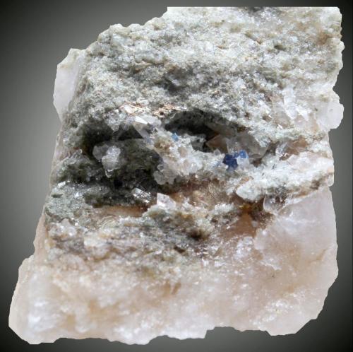 Anatasa<br />Arrens-Marsous, Argelès-Gazost, Departamento Hautes-Pyrénées, Occitanie, Francia<br />Micro<br /> (Autor: José Luis Zamora)