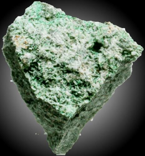 Atacamita pseudo Sanidina<br />Canteras Villa Inglese, Torre del Greco, Monte Vesubio, Complesso Somma-Vesuvio, Ciudad metropolitana de Nápoles, Campania, Italia<br />2 x 2 cms<br /> (Autor: José Luis Zamora)