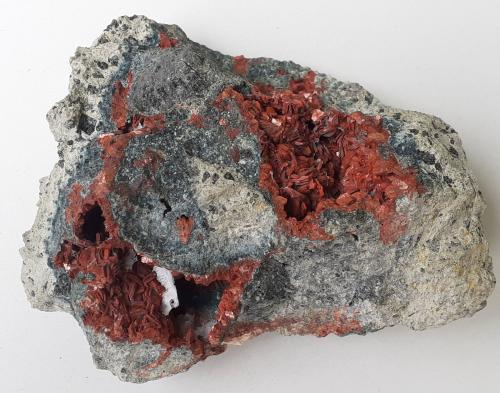 Heulandite<br />Drio le Pale, Buffaure, Moena, Trento Province, Trentino-Alto Adige (Trentino-Südtirol), Italy<br />10 x 8 cm<br /> (Author: Volkmar Stingl)