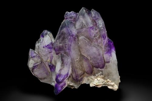 Quartz (variety amethyst)<br />Goboboseb Mountains, Brandberg area, Erongo Region, Namibia<br />9.0 x 9.0 cm<br /> (Author: am mizunaka)