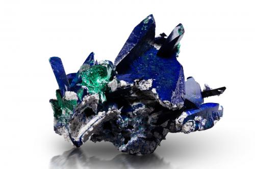 Azurite<br />Mina Milpillas, Cuitaca, Municipio Santa Cruz, Sonora, México<br />13 x 8 x 9 cm / main crystal: 6.0 cm<br /> (Author: MIM Museum)