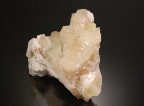 Witherite<br />Minerva I Mine, Ozark-Mahoning group, Cave-in-Rock Sub-District, Hardin County, Illinois, USA<br />8.0 x 5.0 x 4.5 cm<br /> (Author: Michael Shaw)