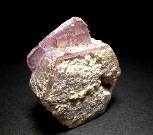 Mica ('lepidolita'), Cuarzo<br />Virgem da Lapa, Vale do Jequitinhonha, Minas Gerais, Brasil<br />4,5 x 4,5 cm.<br /> (Autor: javier ruiz martin)