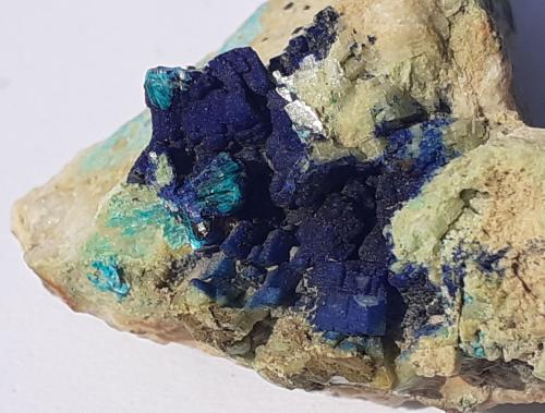 Azurite, Dolomite, Tyrolite<br />Ringenwechsel Mining District, Troi, District Schwaz, Inn Valley, North Tyrol, Tyrol/Tirol, Austria<br />2,5 x 2,5 cm<br /> (Author: Volkmar Stingl)