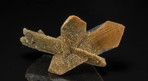 Gypsum<br />Great Salt Plains, Jet, Alfalfa County, Oklahoma, USA<br />6.4 x 6.0 cm<br /> (Author: am mizunaka)