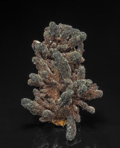 Barite, Stibnite<br />Roata Mine, Cavnic mining area, Cavnic, Maramures, Romania<br />7.7 x 4.9 cm<br /> (Author: am mizunaka)