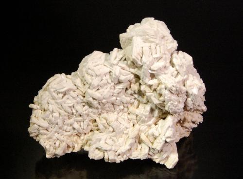 Albite<br />Cove Creek, Magnet Cove, Hot Spring County, Arkansas, USA<br />10.6 x 8.3 cm<br /> (Author: Michael Shaw)