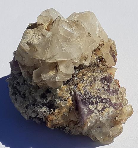 Fluorite, Calcite<br />Lead mines, Obernberg am Brenner, Innsbruck-Land District, Tyrol/Tirol, Austria<br />5,5 x 4,5 cm<br /> (Author: Volkmar Stingl)