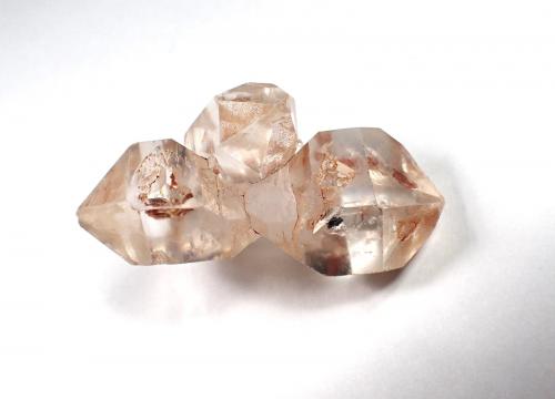 Quartz<br />Lac Alaotra (Lake Alaotra), Ambatondrazaka District, Toamasina Province (Tamatave), Alaotra-Mangoro Region, Madagascar<br />62 mm x 40 mm<br /> (Author: Don Lum)