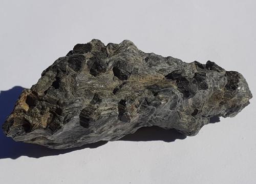 Almandine<br />Gaisberg Valley, Obergurgl, Gurgler Valley, Ötz Valley, North Tyrol, Tyrol/Tirol, Austria<br />8 x 3,5 cm<br /> (Author: Volkmar Stingl)