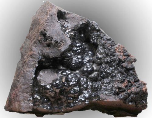 Goethita<br />Minas de La Arboleda, La Arboleda (Zugaztieta), Valle de Trápaga/Trapagaran, Comarca Gran Bilbao, Vizcaya / Bizkaia, País Vasco (Euskadi), España<br />66 x 55 x 35 mm<br /> (Autor: José Luis Zamora)