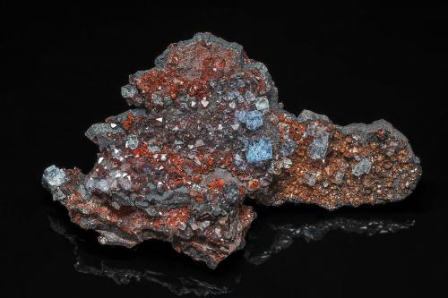 Fluorite, Quartz, Hematite<br />Florence Mine, Egremont, West Cumberland Iron Field, former Cumberland, Cumbria, England / United Kingdom<br />7.0 x 4.3 cm<br /> (Author: am mizunaka)