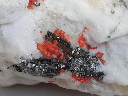 Baumhauerite, Realgar<br />Lengenbach Quarry, Fäld, Binn Valley (Binntal), Wallis (Valais), Switzerland<br />4,5 x 3 cm<br /> (Author: Volkmar Stingl)