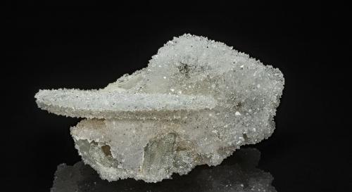 Quartz, Calcite<br />Dalnegorsk, Dalnegorsk Urban District, Primorsky Krai, Russia<br />11.1 x 9.1 cm<br /> (Author: am mizunaka)