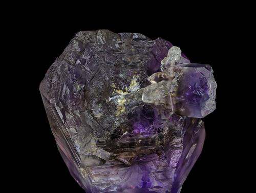 Quartz (variety smoky quartz), Quartz (variety amethyst)<br />Little Gem Mine, Boulder Batholith, Jefferson County, Montana, USA<br /><br /> (Author: am mizunaka)