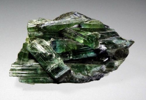 Elbaíta<br />Minas Gerais, Brasil<br />5 x 3 cm.<br /> (Autor: Antonio P. López)